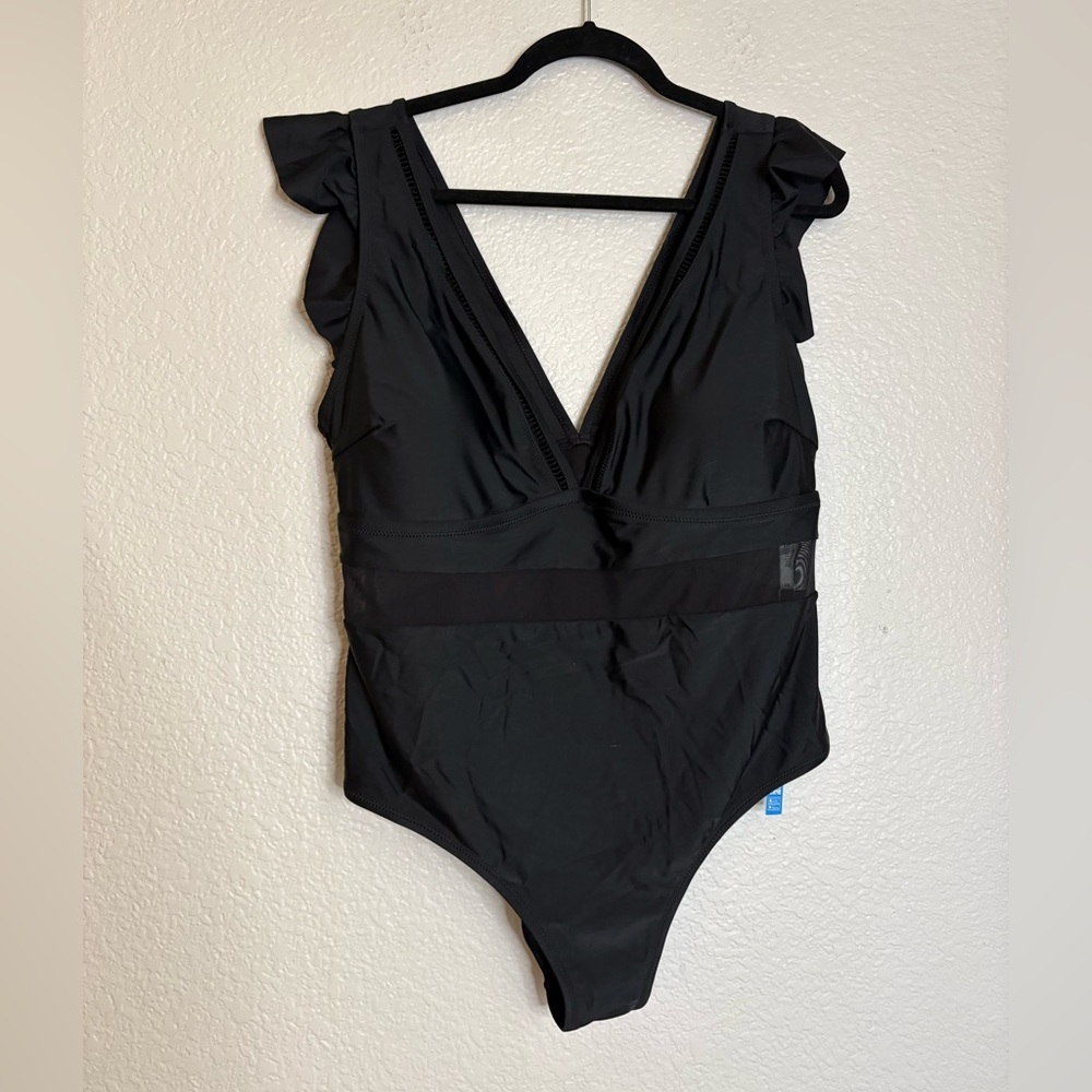 Cupshe Women's 2x NWT Black One Piece Swimsuit Ruffle V-Neck Mesh Waist Detail